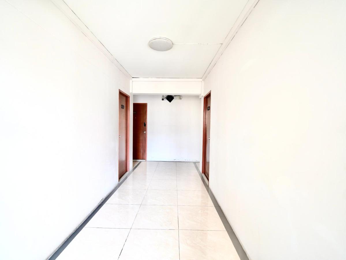 Roomquest Suvarnabhumi Ladkrabang 42 Bangkok Esterno foto
