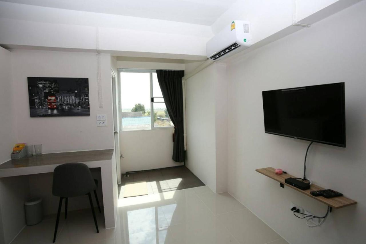 Roomquest Suvarnabhumi Ladkrabang 42 Bangkok Esterno foto